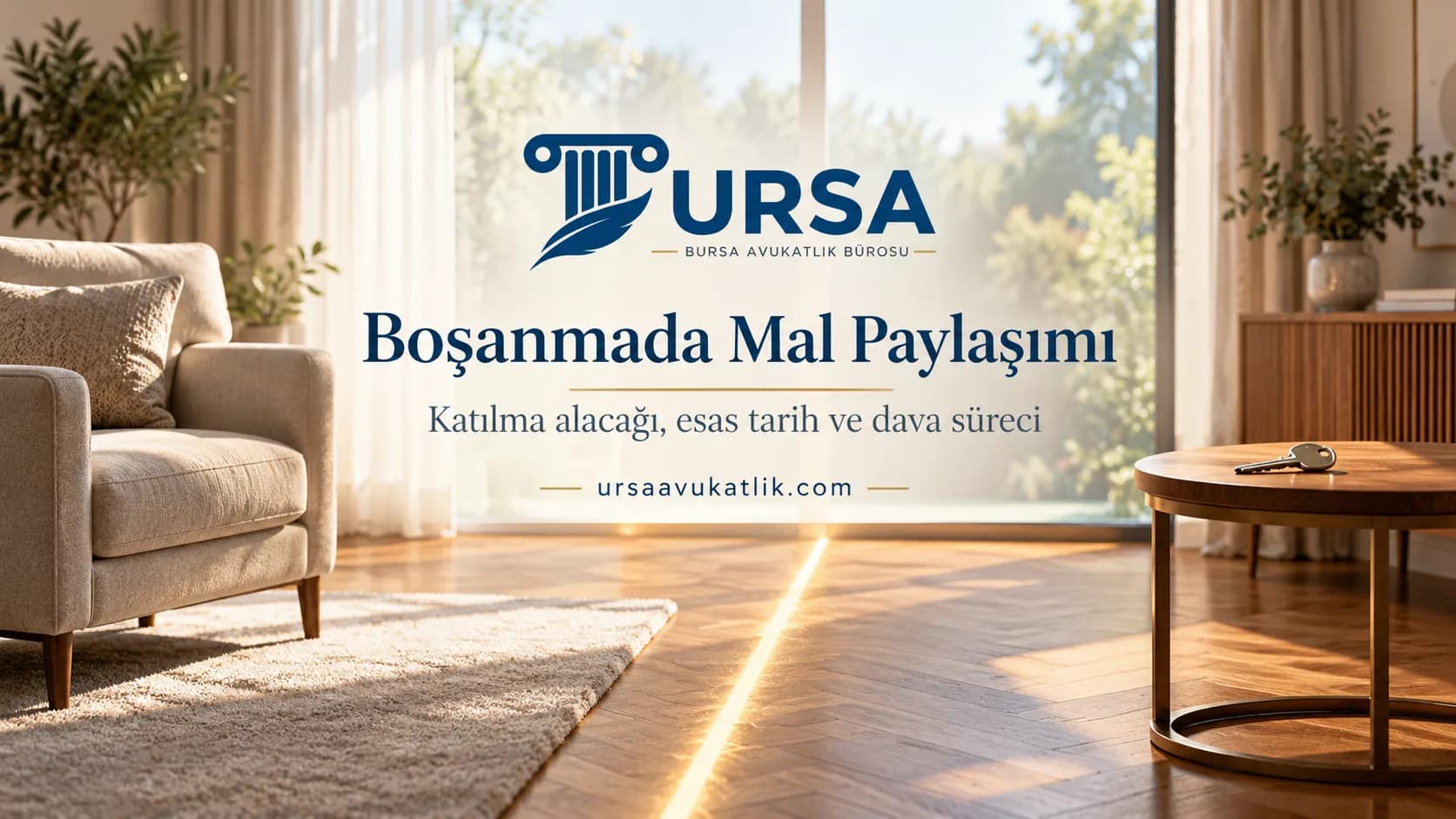 Güneş ışığının parke zemini ikiye böldüğü boş bir salonda koltuk ve ev anahtarı ile boşanmada mal paylaşımını simgeleyen kapak görseli