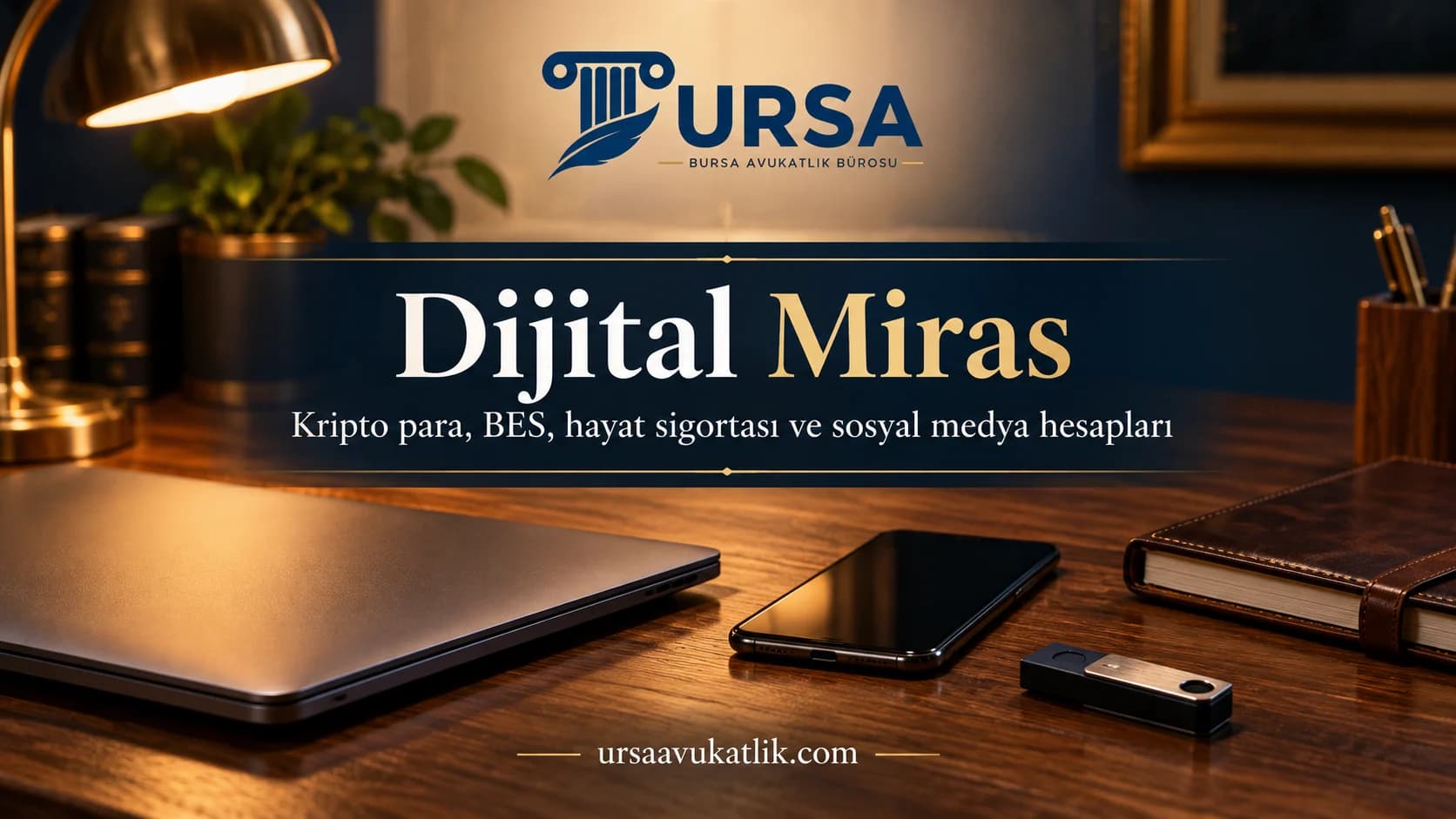 Kapalı bilgisayar, telefon ve donanım cüzdanı ile ölen kişinin dijital varlıklarının mirasını simgeleyen kapak görseli