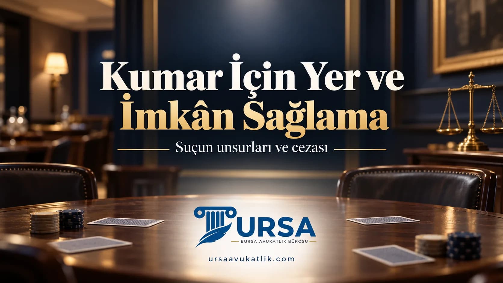 Kumar için yer ve imkân sağlama suçunu anlatan, masada iskambil kâğıdı ve fişlerin durduğu salon