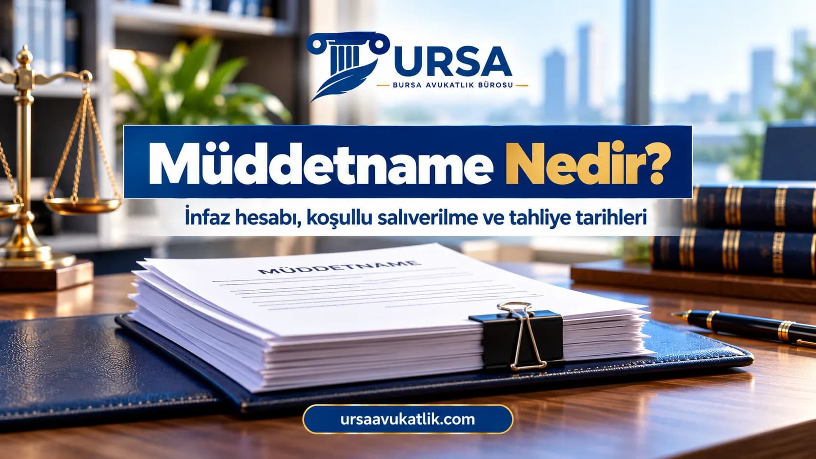 Müddetname belgesi, adalet terazisi ve hukuk kitaplarıyla infaz hesabını anlatan çalışma masası